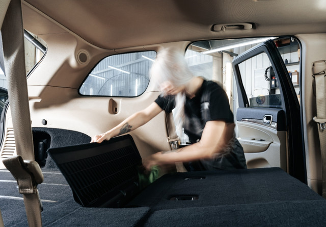 Как наклеить шумоизоляцию на авто