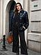 Теплая женская куртка на синтепоне с высоким воротником Стойка с капюшоном черная - фото 2 - id-p104422729