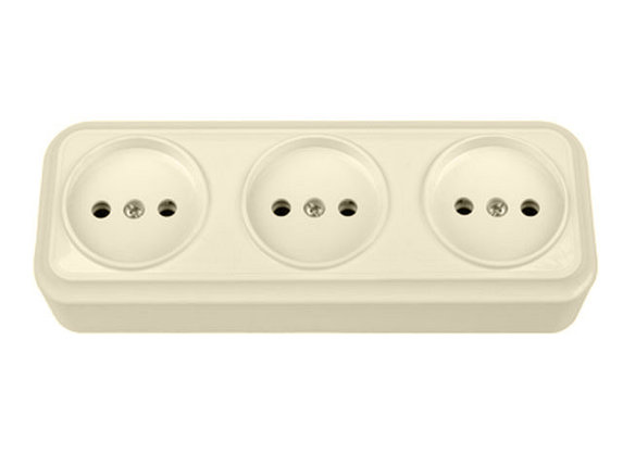 Розетка 3-ая (открытая, б/з) бежевая, Вариант, BYLECTRICA, фото 1