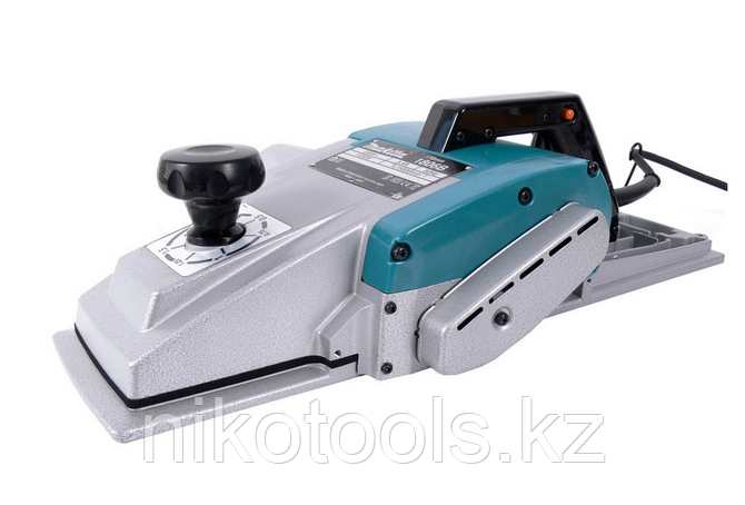 Рубанок Makita 1806B