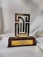 Корпоративные подарки и бизнес-сувениры: важный элемент деловой культуры