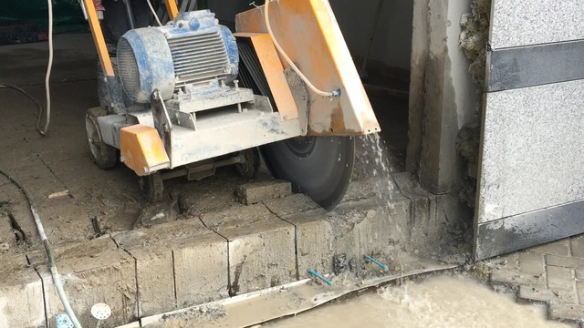 Мокрая резка швонарезчиком