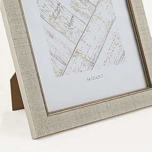 Белая рамка А4 с серебристым кантом