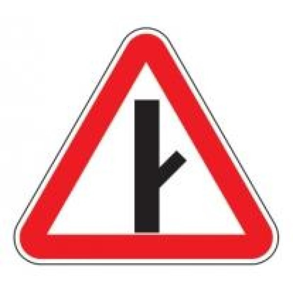Знак дорожный 2.3.4 — Примыкание второстепенной дороги, фото 1