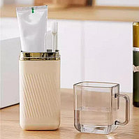 Футляр дорожный с кружкой для зубных щеток и пасты белый