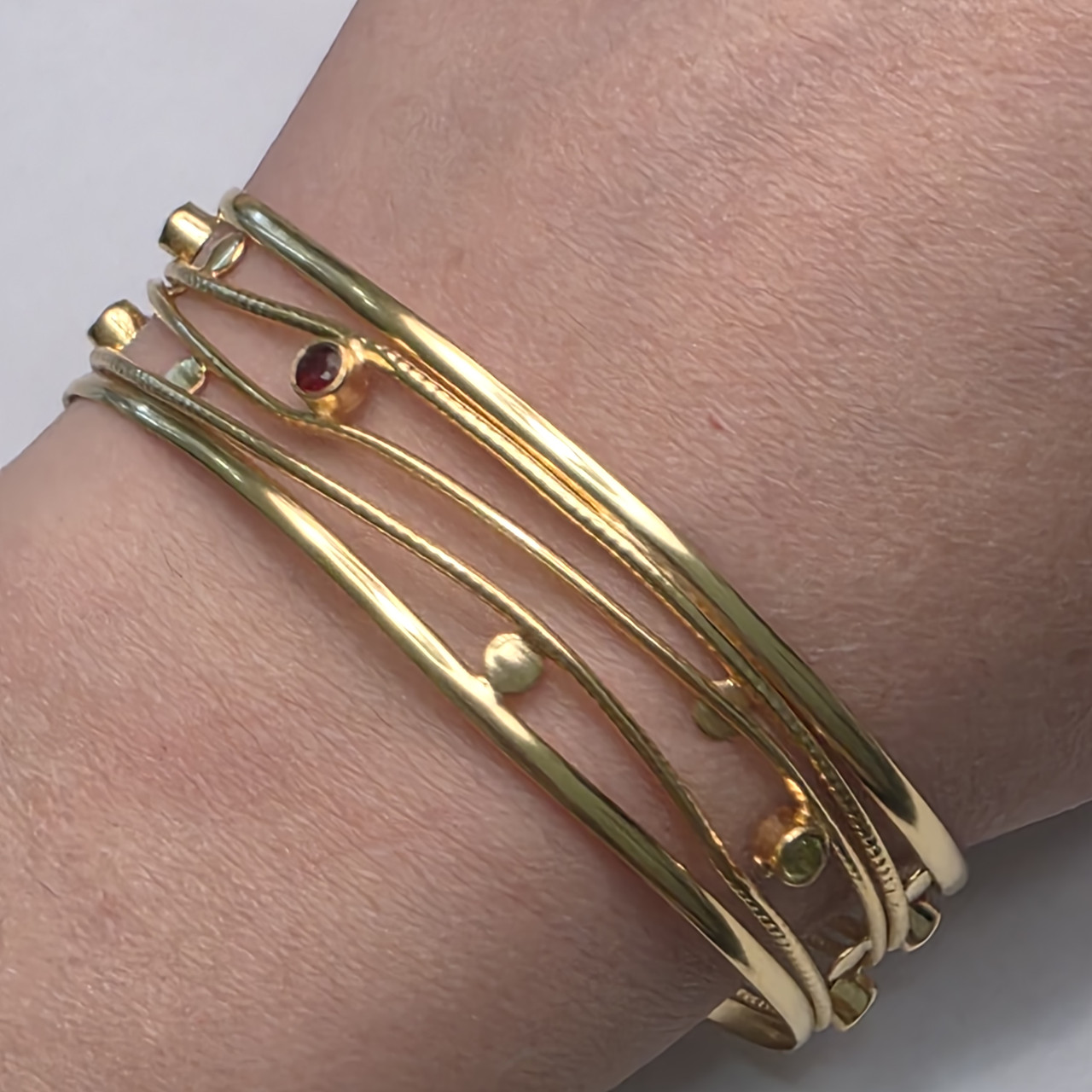 Браслет серебро 925пр 13,8г, сапфир, аметист, топаз, хризолит, гранат размер регулируемый, фото 1