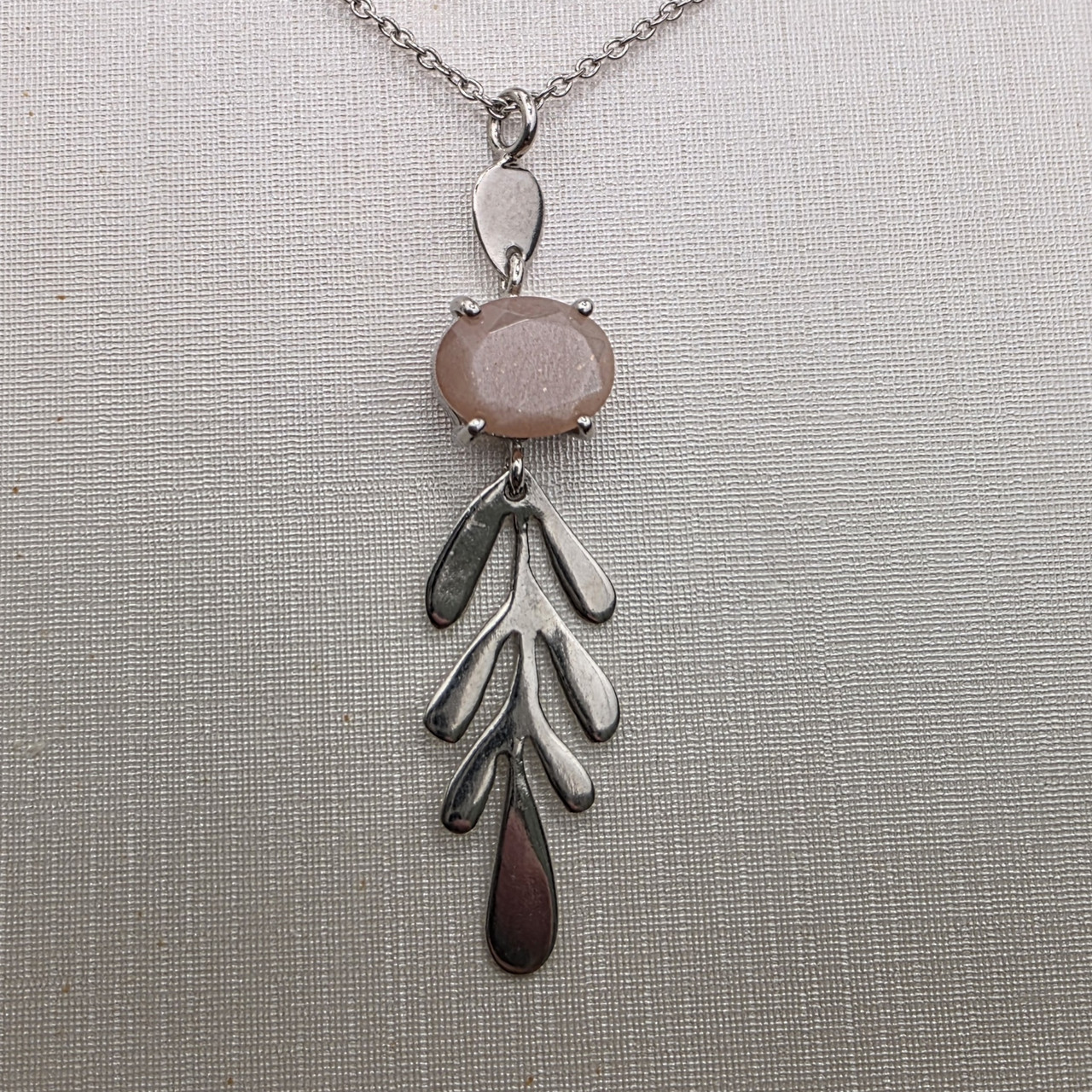 Колье серебро 925пр 3,8г, кварц розовый, размер 50-55, фото 1