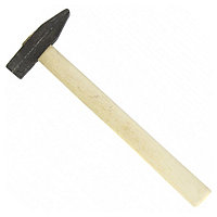 Молоток слесарный РемоКолор с деревянной рукояткой 600г 38-0-060