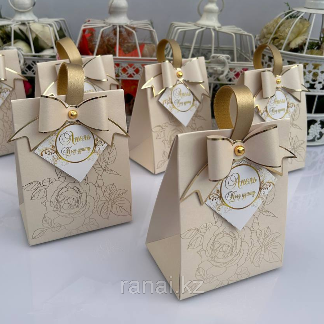 Бонбоньерка "Нежный акцент"