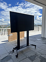 Аренда мобильной стойки для телевизора