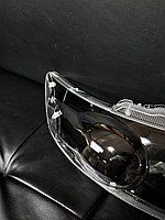 Стекло фары на Infiniti FX 35 правое 2002-2009 г