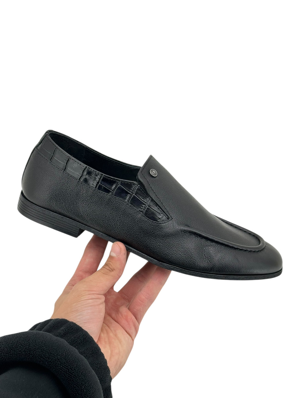 Классические мужские лоферы из черной мелкозернистой натуральной кожи. - фото 1 - id-p128297813