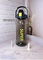 Спортивная бутылка для воды SUPER с трубочкой и ручкой 2000 мл (прозрачная тёмная)