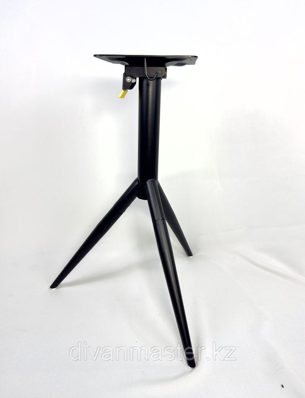 Подстолье для стола трех лучевая, одинарное черный матовый