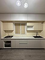 Кухонный гарнитур 4000х2600х600/300/550 мм