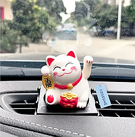 Статуэтка Японский кот удачи Манэки нэко на солнечных батареях и двухстороннем скотче OZGESHE 6*5,5 см белый