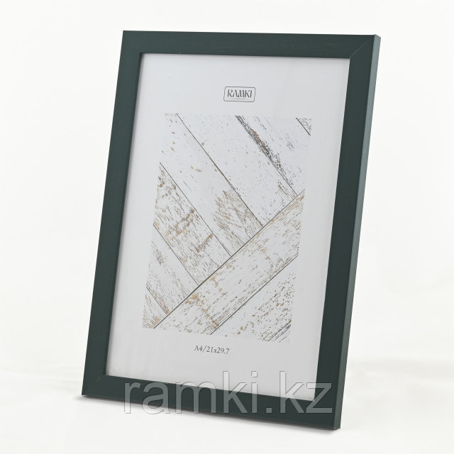 Тейлор Момсеннің жалаңаш суреттері