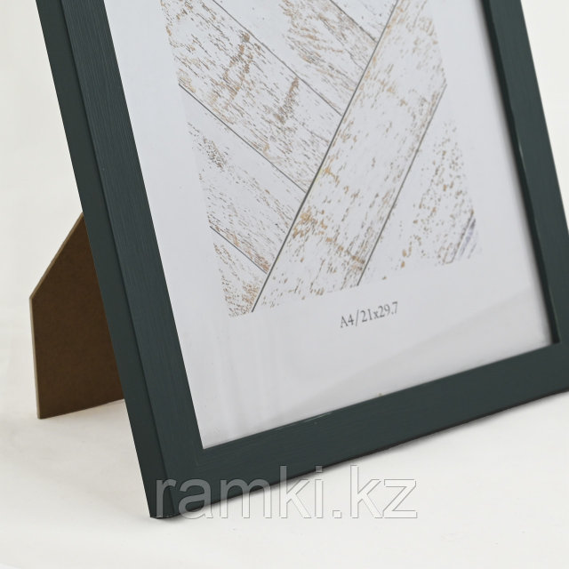 Бір уақытта пискалары мен сиқы бар адамдардың фотосуреттері