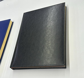 Еженедельник полу датированный, 2026 г., А4,  с золотым срезом, черный