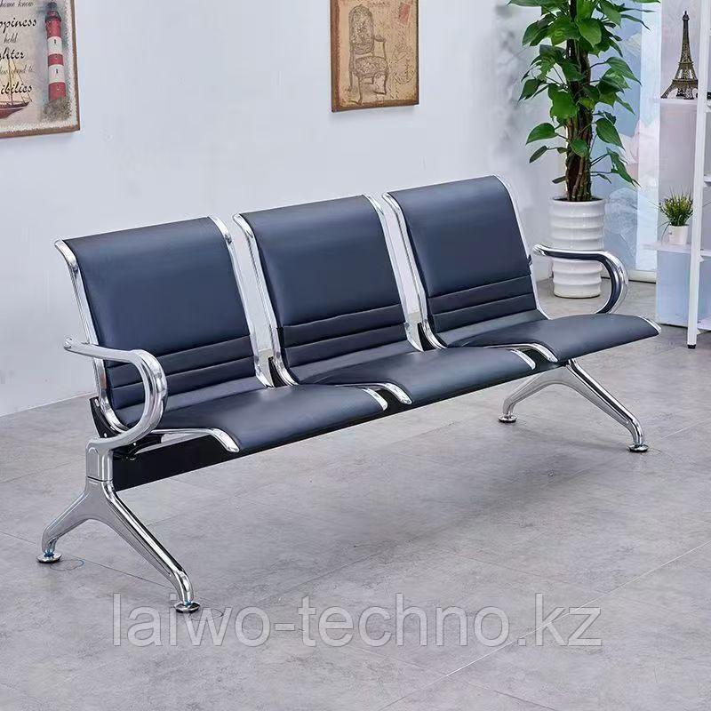 Скамья ожидания 3-местная с полной обивкой из эко-кожи, фото 1