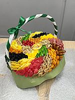 Корзина из сухофруктов, 38х38 см