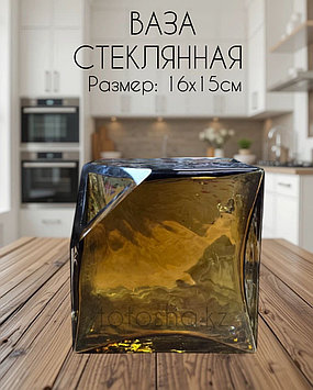 Ваза интерьерная