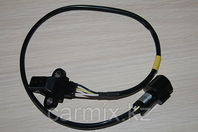 Датчик коленвала паджеро спорт 3. Датчик коленвала паджеро. Датчик коленвала паджеро. 4g64 gdi датчик коленвала. Датчик коленвала pajero sport 1.