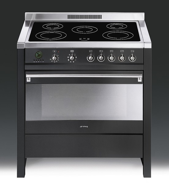 Варочный центр индукционный Smeg CS19IDA-7