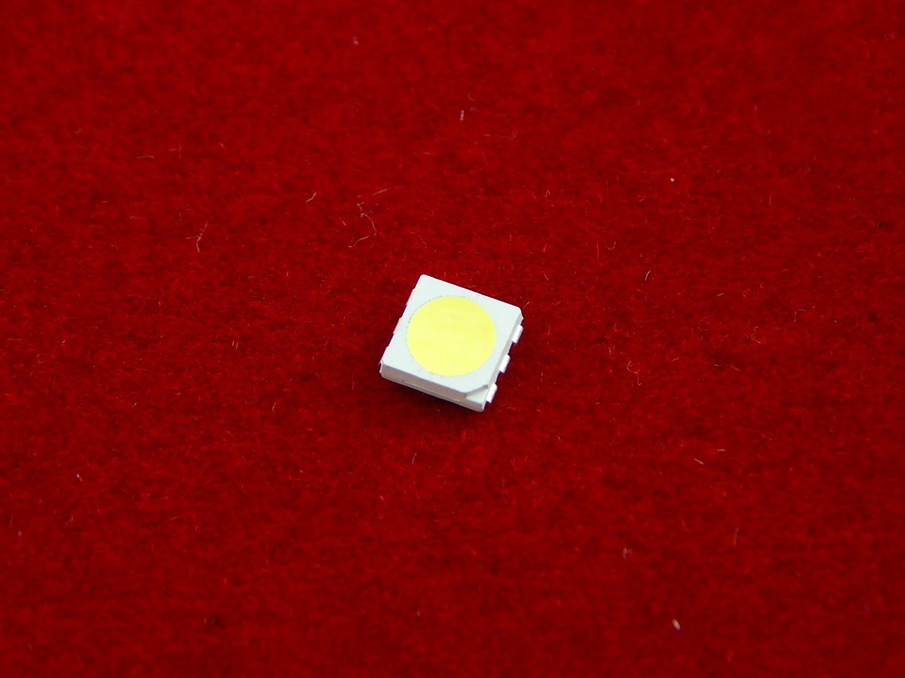 Светодиод SMD 5050 LED - фото 1 - id-p18406325