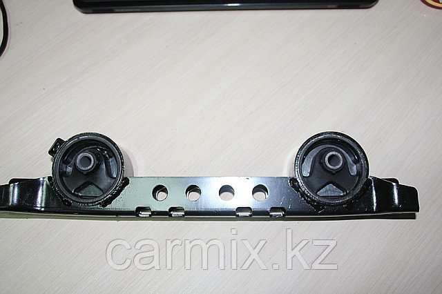 Подушка двигателя задняя (подушка коробки) Montero Sport, Pajero II