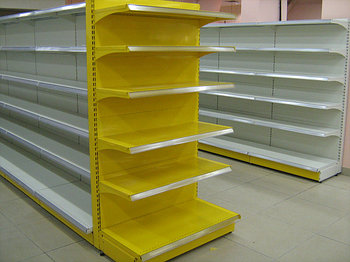 Металлические пристенные стеллажи