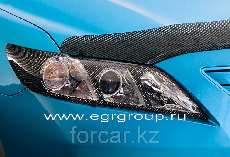 Защита передних фар EGR для Toyota Camry 40 2006-2009 (карбон) - фото 1 - id-p247584