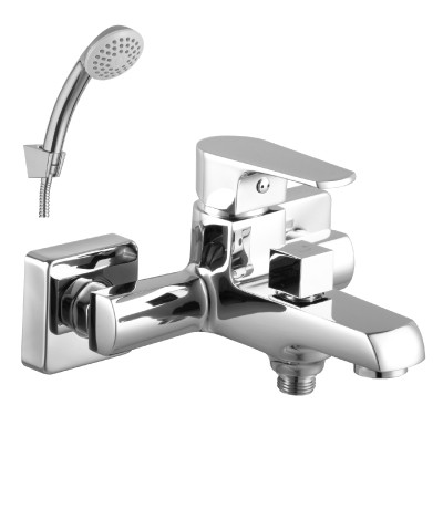 LM1612C Серия plus FACTOR. Смеситель для ванны с коротким изливом