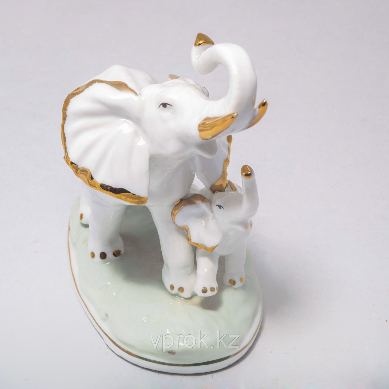Фарфоровая статуэтка "Слониха со слоненком" (13см/12см) - фото 2 - id-p19991112