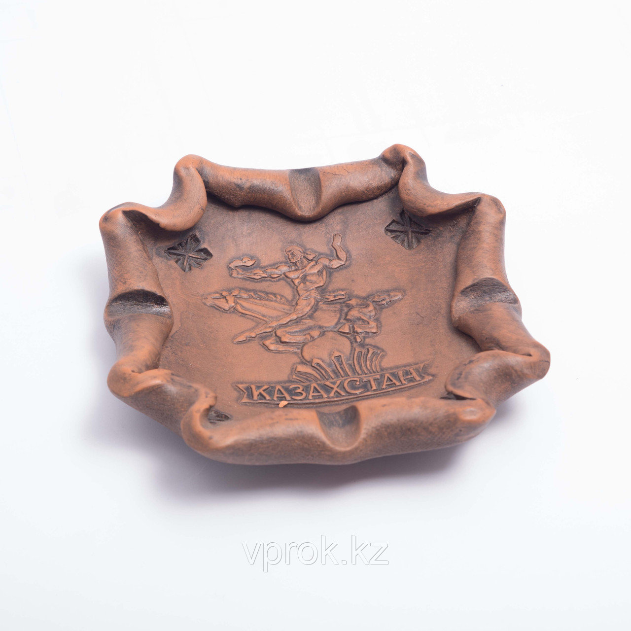 Пепельница глиняная "Казахский батыр" 10*10 см