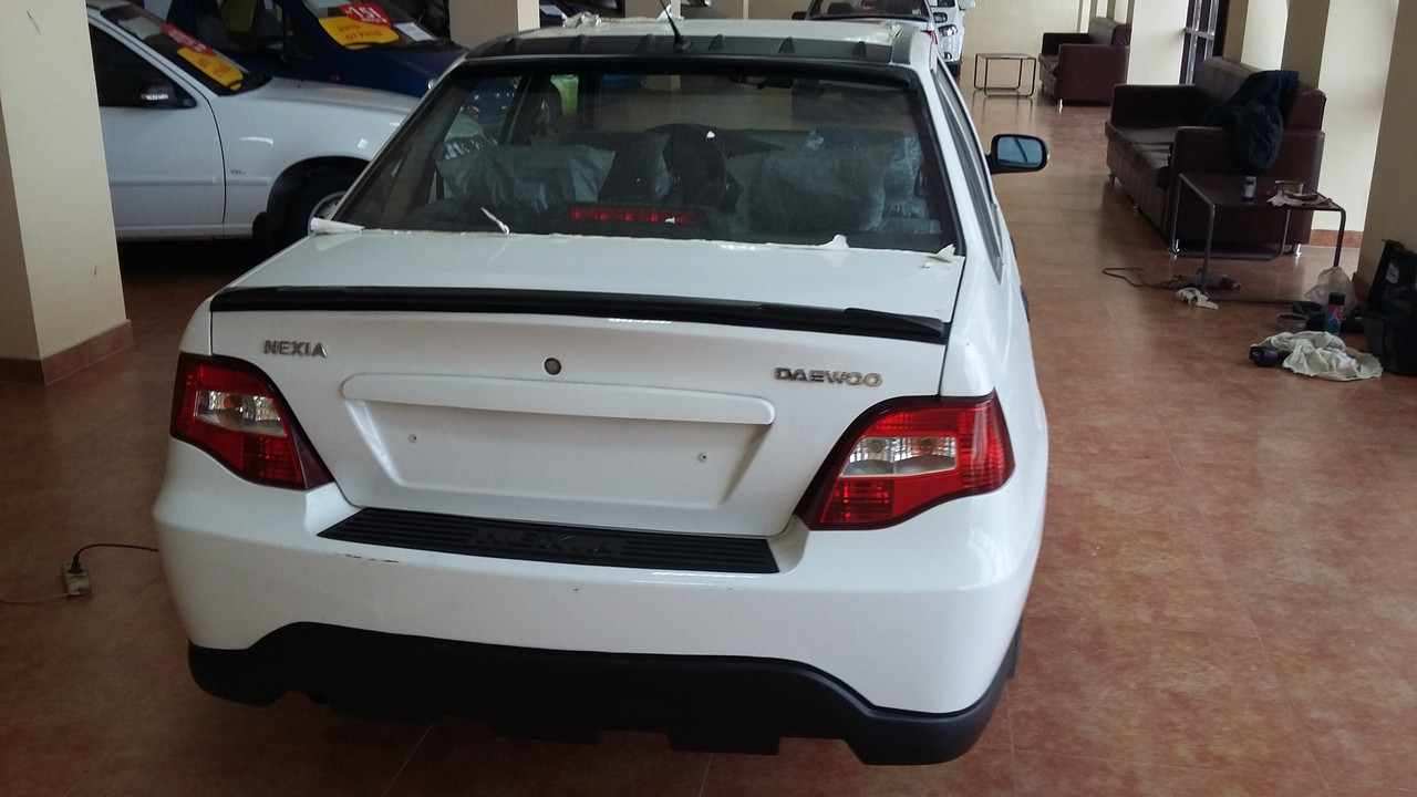 Лип спойлер на крышку багажника Daewoo Nexia вар 2
