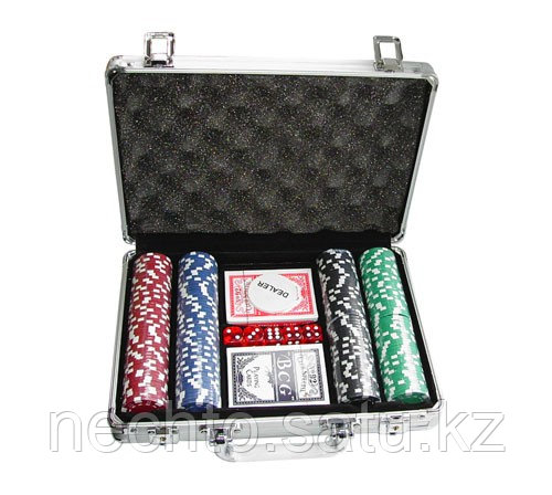 Покер в чемодане 200 фишек