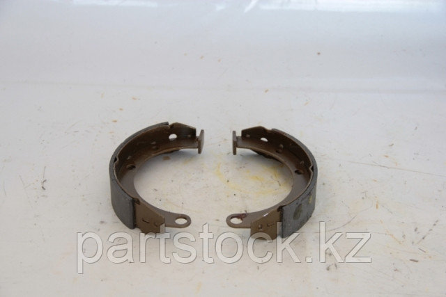 КОЛОДКИ РУЧНОГО ТОРМОЗА К-КТ # JAPACO # MB01-F004B