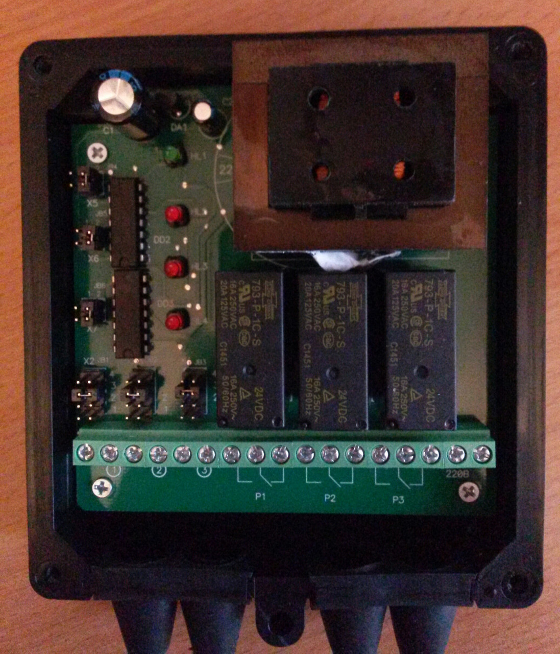 Сигнализатор уровня жидкости трехканальный САУ-М6 - фото 2 - id-p2677619