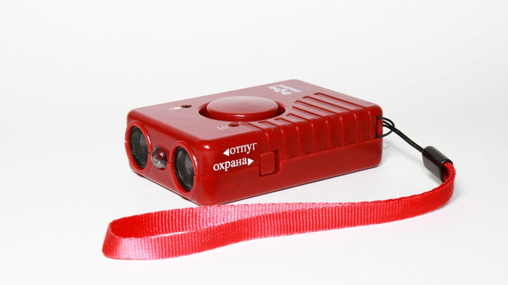 Әйел порно галереяда шарларды теуіп жатыр Әдемі сиськи жеке бейне