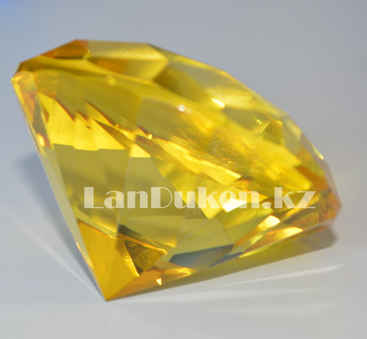 Сувенир кристалл из камня желтый 50 гр - фото 1 - id-p36639793