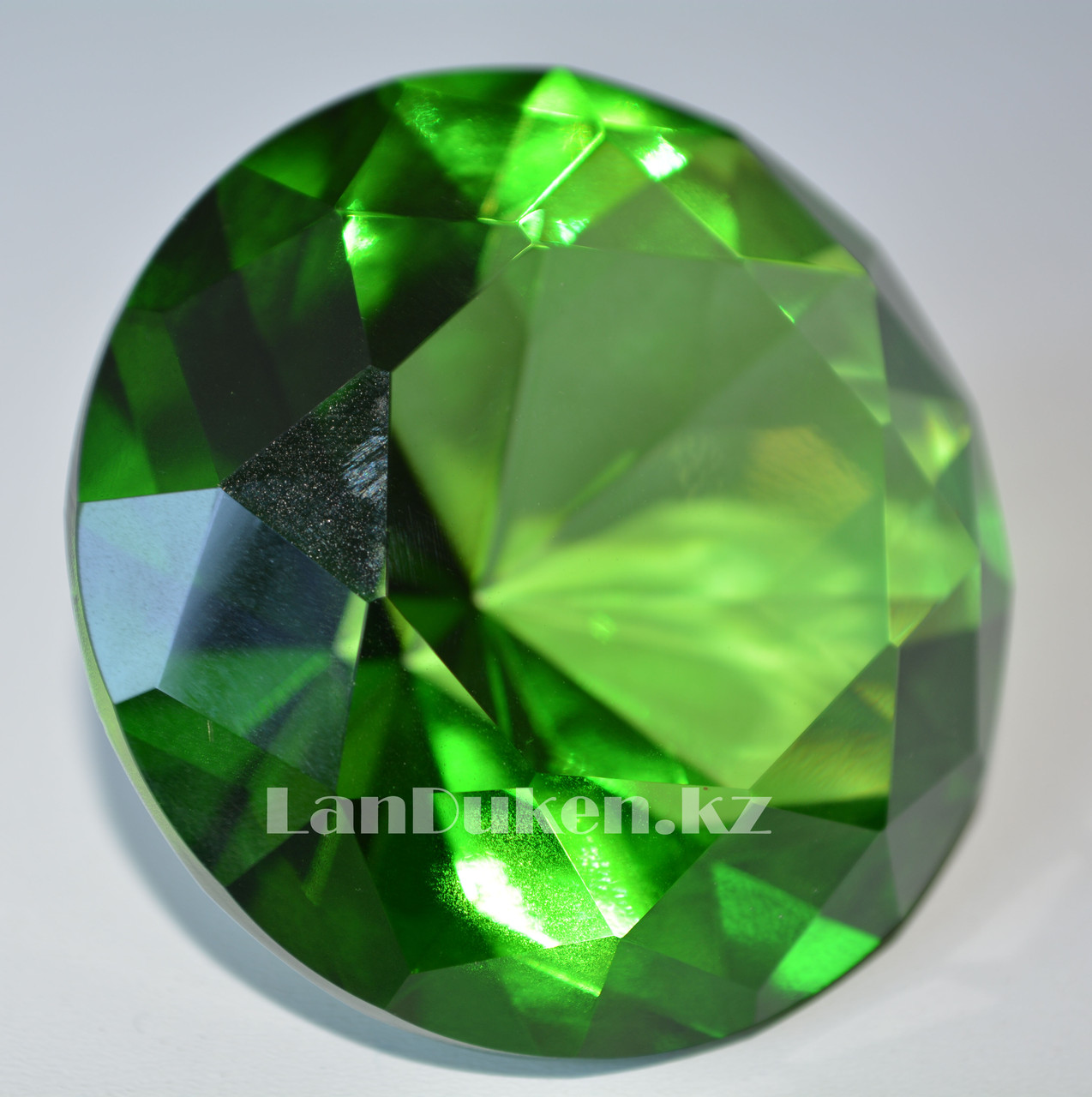 Сувенир кристалл из камня ярко-зеленый 50 гр - фото 2 - id-p36639942