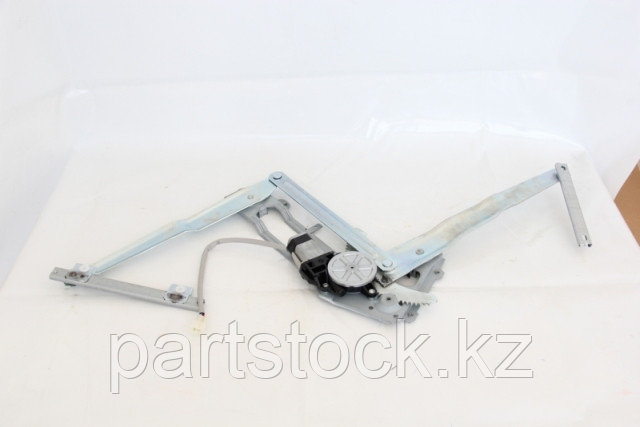 СТЕКЛОПОДЪЕМНИК ДВЕРИ (С МОТОРОМ) 24V ПРАВ # TAIWAN # IZ02-K039A