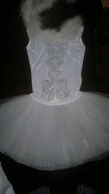 Платье сценическое "Лебедь" для девочки