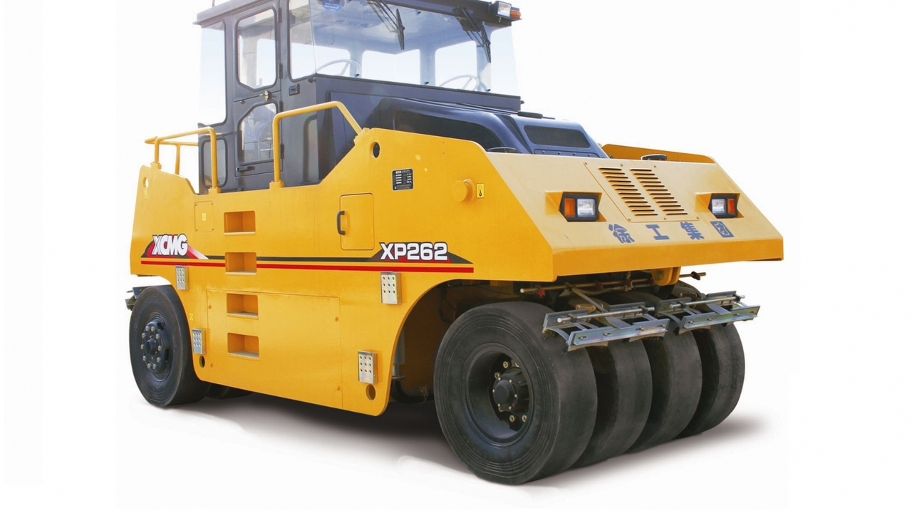 Дорожный каток XP263