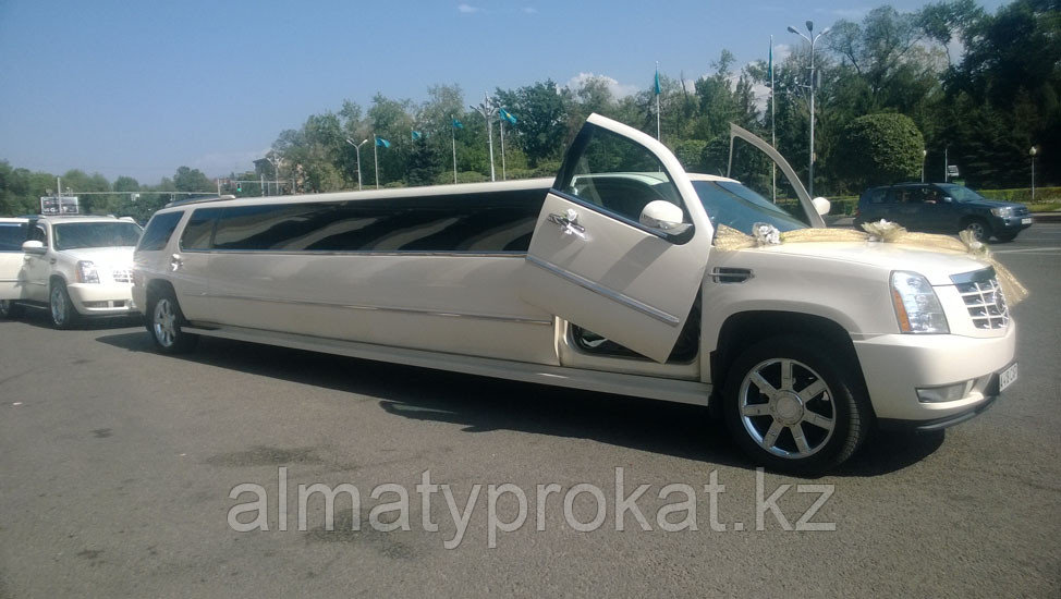 Аренда лимузина Cadillac Escalade