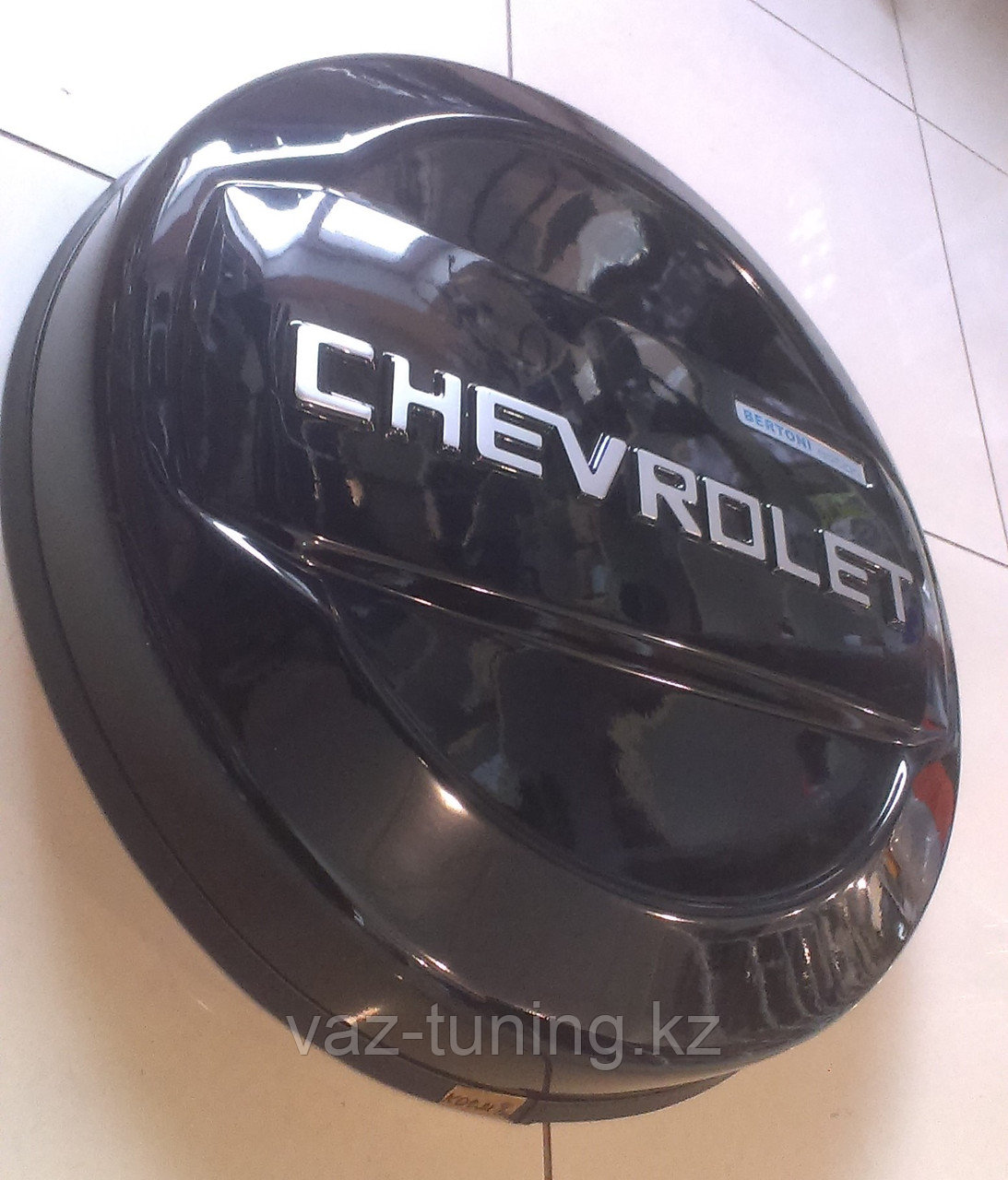 Чехол запасного колеса Chevrolet Niva 205/70/R15, 205/65/R16, 215/60/R16, 215/65/R16 - фото 2 - id-p1144753