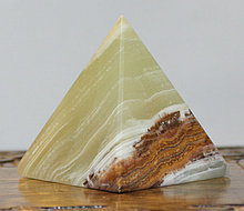 Оникс пирамида (природный натуральный камень)