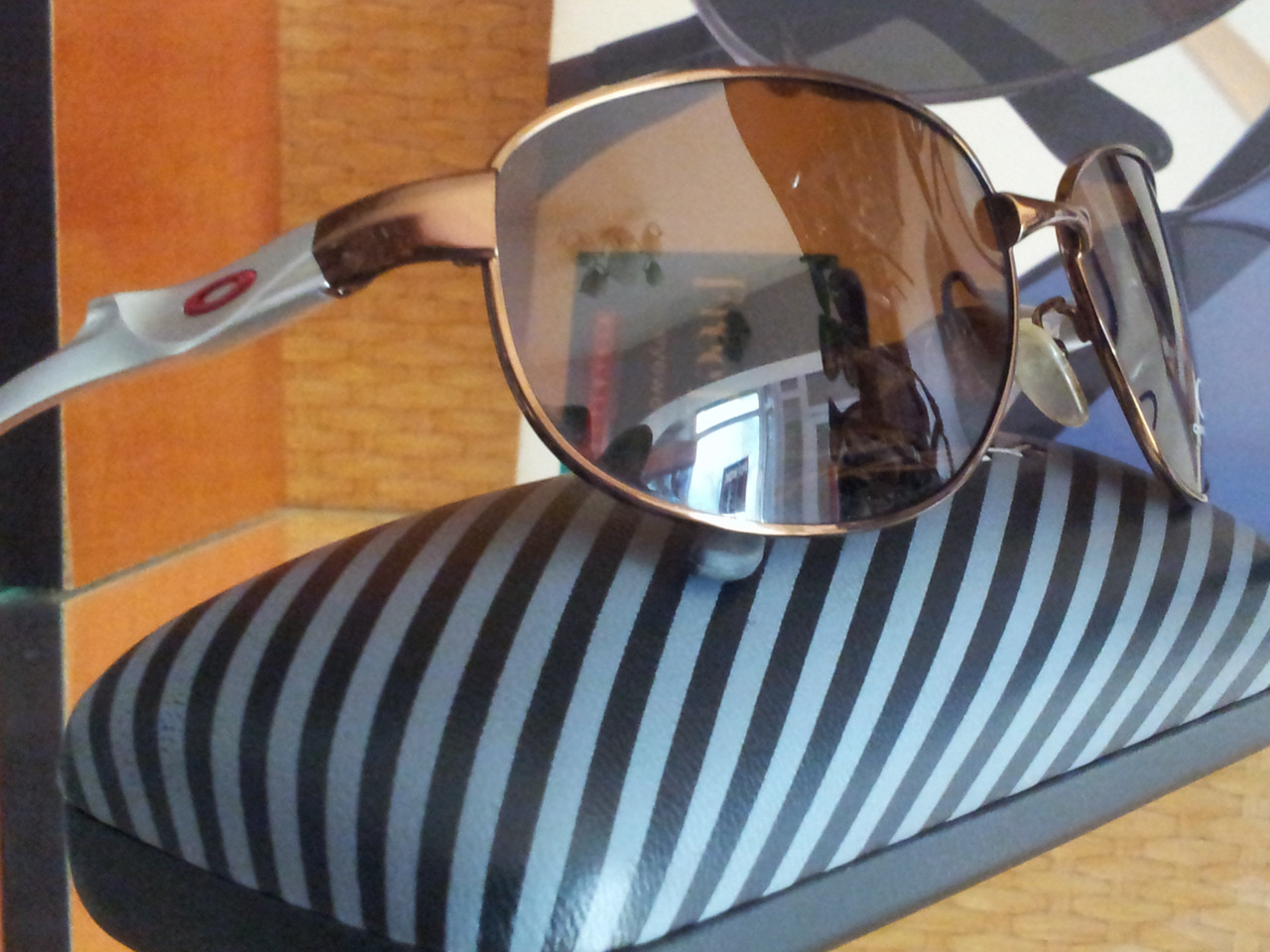 Солнцезащитные очки Oakley - фото 3 - id-p25385795