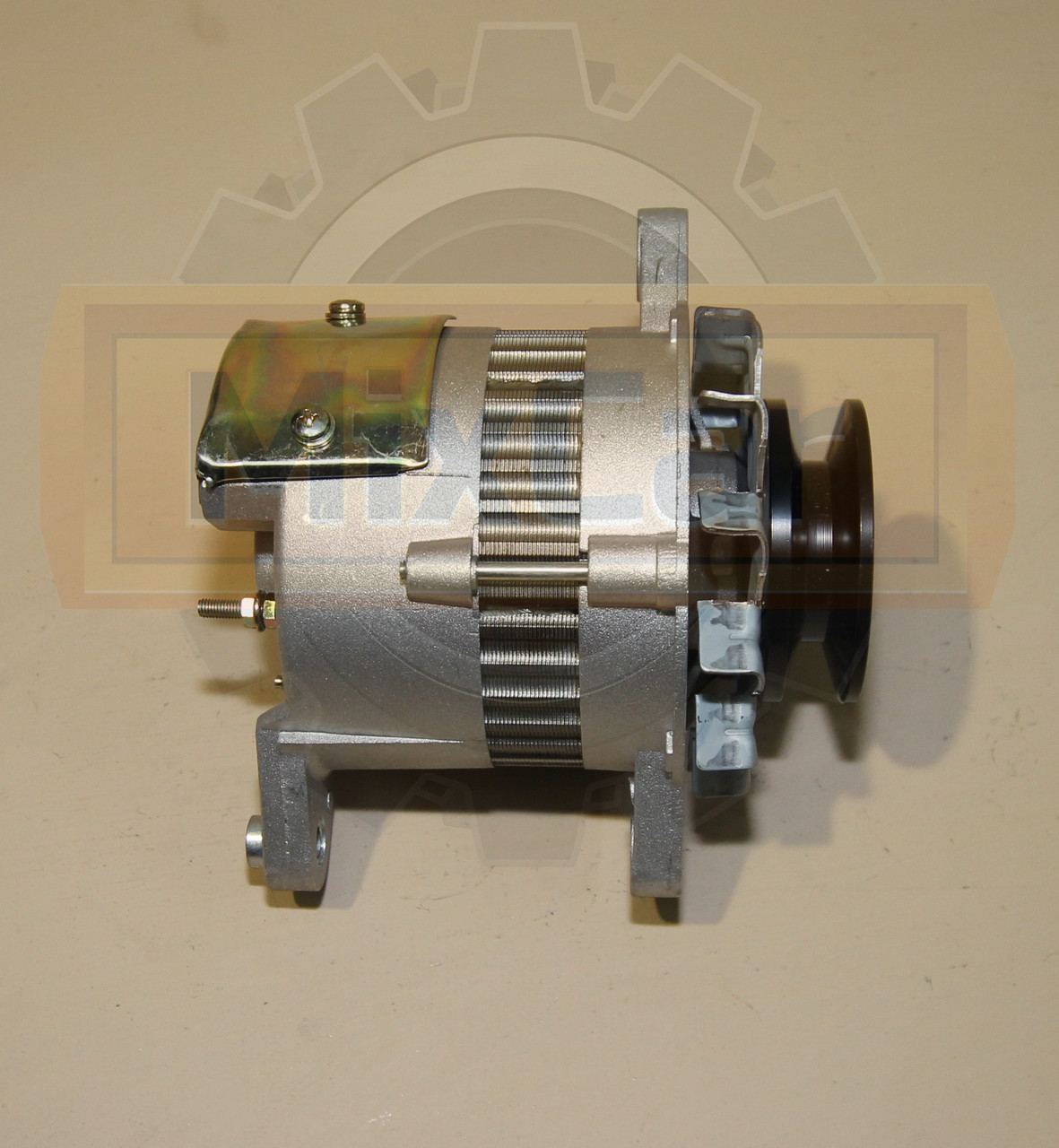 Генератор на двигатель Komatsu 4D95 (24V/35A )